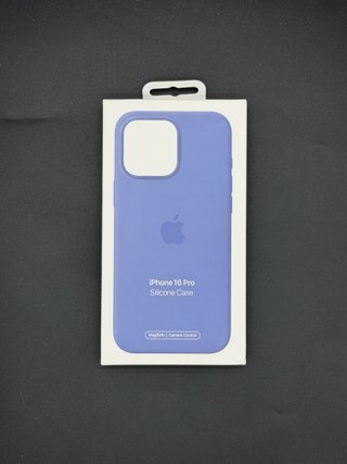 Funda iPhone 16 Pro Silicona Nueva 4