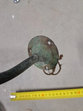 Antigua lámpara bronce o laton soporte bombilla
