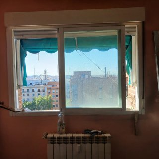 Ventanas de aluminio blancas
