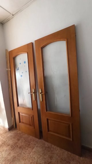 Puertas de pino macizas con cristal