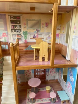 Casa de muñecas grande con accesorios 1,40 x 1,60