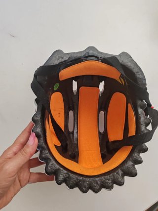 Casco bici infantil dinosaurio