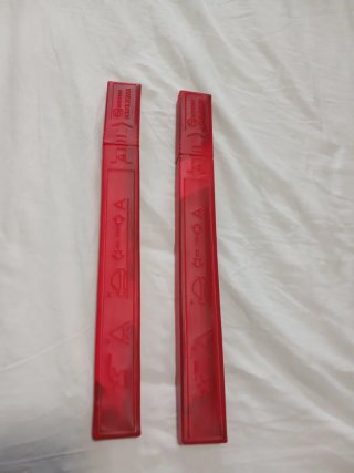 2 TRIANGULOS REFLECTANTE .