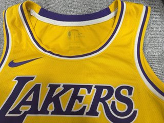Camiseta Nike Lakers 23 Talla XXL