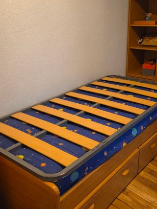 Somier de madera y metal