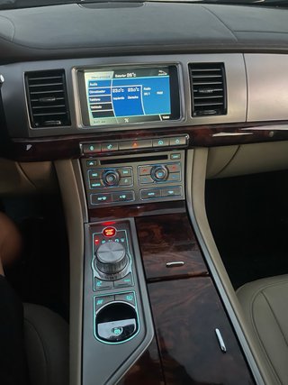 Jaguar XF 2009