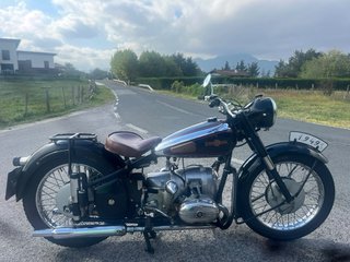 Moto Clásica Universal 1949