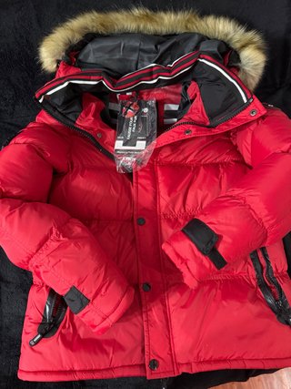 Plumas Norway Talla S Roja Negra Nueva.