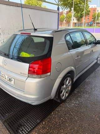 Opel Signum 2005