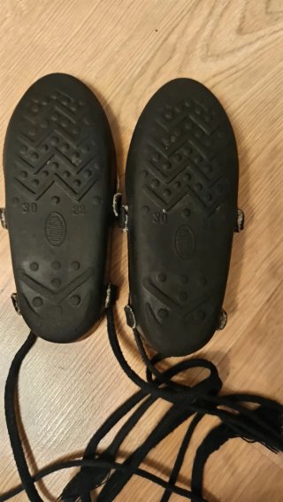 Albarcas negras niño/niña Talla 30