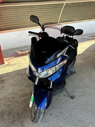Suzuki Maxi Scooter 125cc Azul