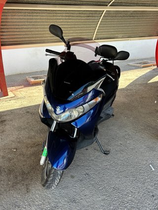 Suzuki Maxi Scooter 125cc Azul