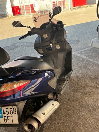 Suzuki Maxi Scooter 125cc Azul