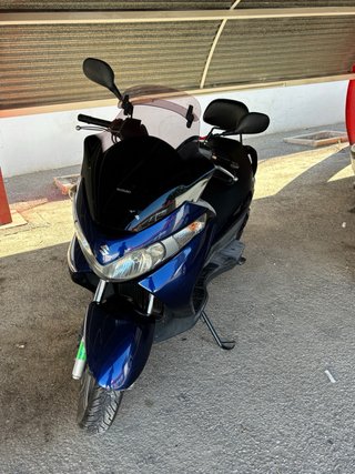 Suzuki Maxi Scooter 125cc Azul