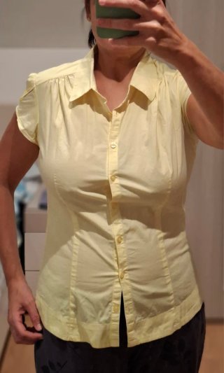 Camisa amarilla manga corta