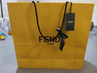 Bolsa Fendi Roma Amarilla y Negra