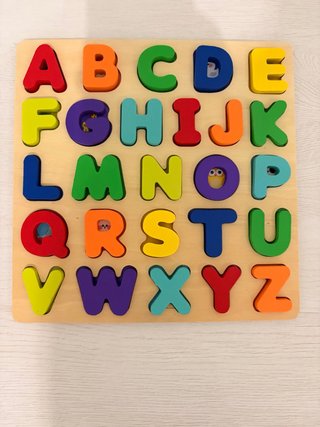 Puzzle de Madera con Letras Inglesas