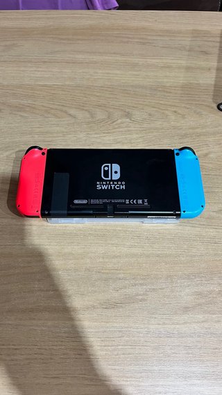 Nintendo Switch Azul y Roja completa + NBA 2K20