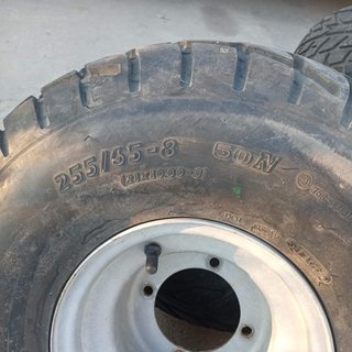 Ruedas y llantas quad 8”