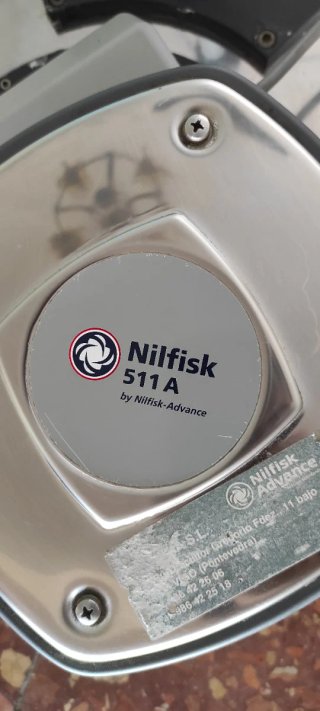 Pulidora Nilfisk 511A para suelos