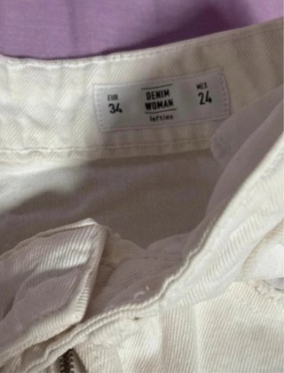 Pantalones vaqueros anchos blancos rotos