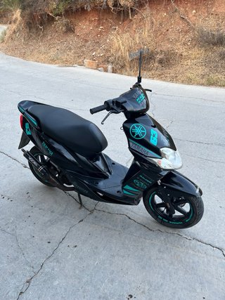 Yamaha Jog RR Negra