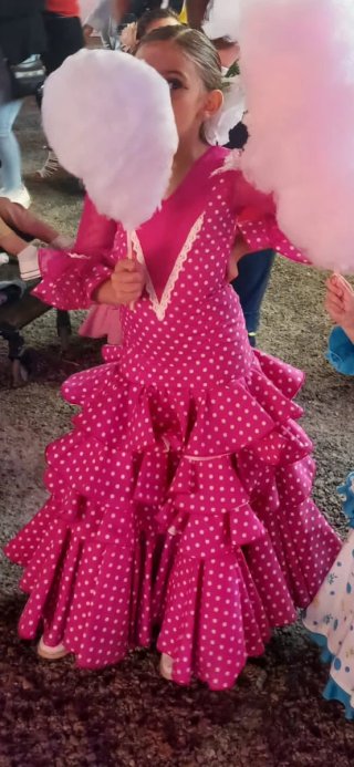 Vestido de gitana rosa con lunares