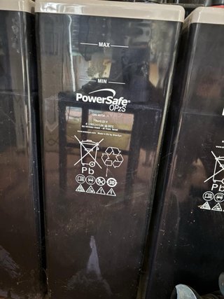 Año 2023. 12 Baterías Solares Power Safe  1500 Ah