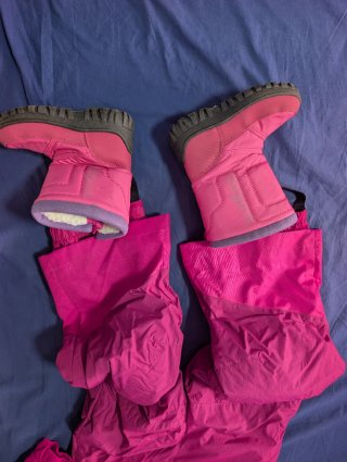 Mono de nieve Wedze niña con botas de regalo