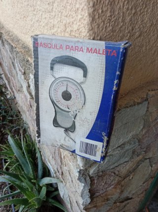 Báscula para maletas con cinta métrica