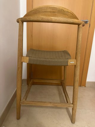 Taburete Alto Kave Home Madera. Tengo 2 tamburetes