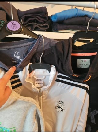 Lote 5 sudaderas 11-12 años