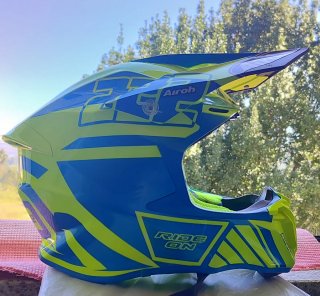 Capacete Airoh Twist 2.0 Cairoli