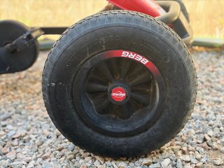 Kart de pedales BERG rojo