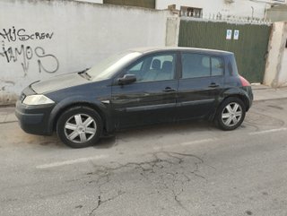 Renault Megane 2004 con golpe MOTOR PERFECTO