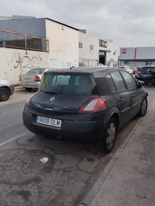 Renault Megane 2004 con golpe MOTOR PERFECTO