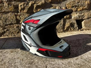Casco Fox V2 Enduro/Motocross Gris/Rojo. TALLA XS