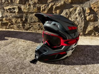 Casco Fox V2 Enduro/Motocross Gris/Rojo. TALLA XS
