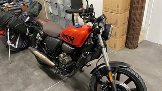 QJMOTOR SRV 125 Cruiser Naranja/Marrón