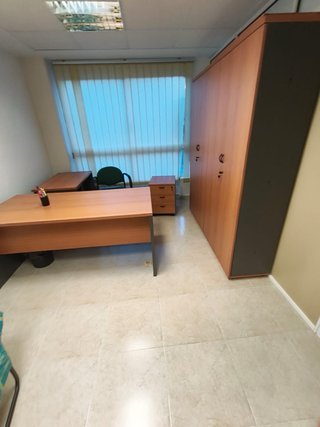 Conjunto oficina. Mesas. Cajoneras. Separadores.
