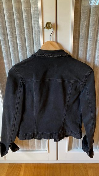 Cazadora vaquera Bershka negra Talla S