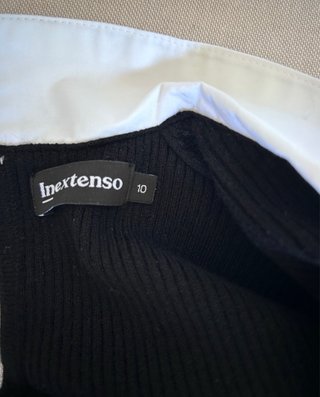 Jersey niña negro con cuello blanco Solo envíos