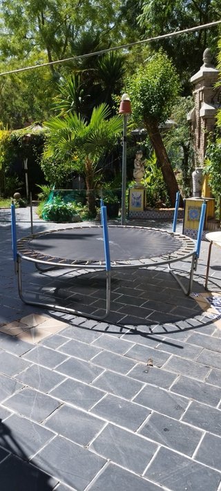 Cama elástica para jardín