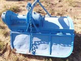 Rotavator azul