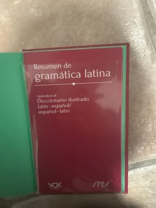 Diccionario ilustrado latín-español/ español-latín