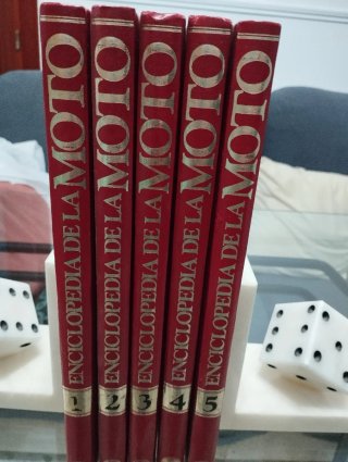 Enciclopedia de la Moto (5 Tomos)