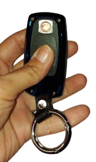 Mechero recargable estilo llave de Audi