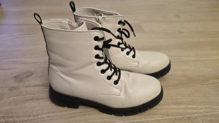 Botas niña talla 38 blancas buen estado