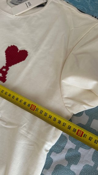 Camiseta AMI Paris Talla L sin estrenar