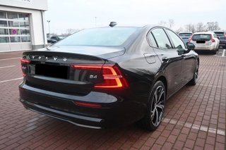 Volvo S60 2023